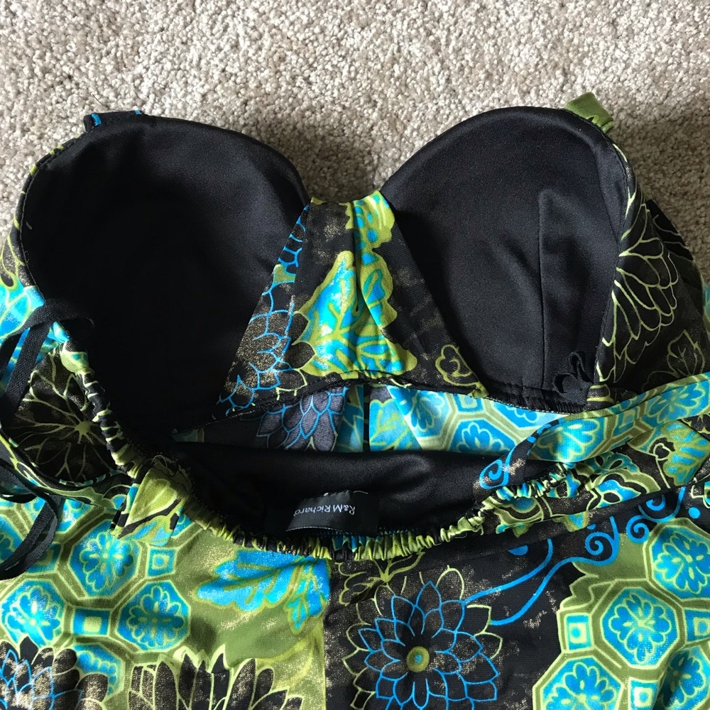 R&M Richards summer dress has a schimmery glow - Picture 6 of 8